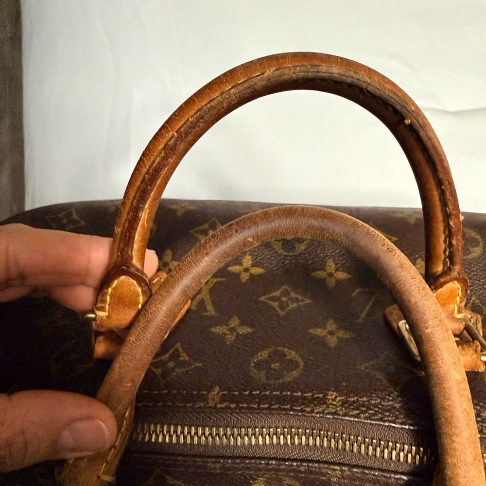 Louis Vuitton Speedy Monogram Handbag - Picture 2 of 12